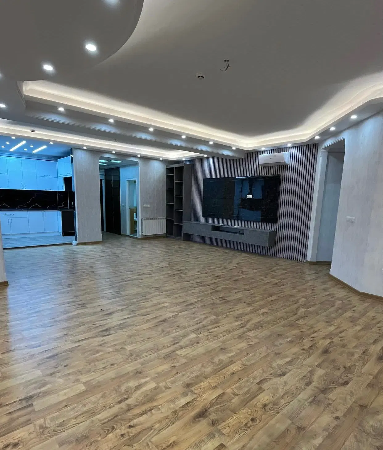 واحد ۱۴۳ متری (گلکار) ولیعصر رشدیه پرواز