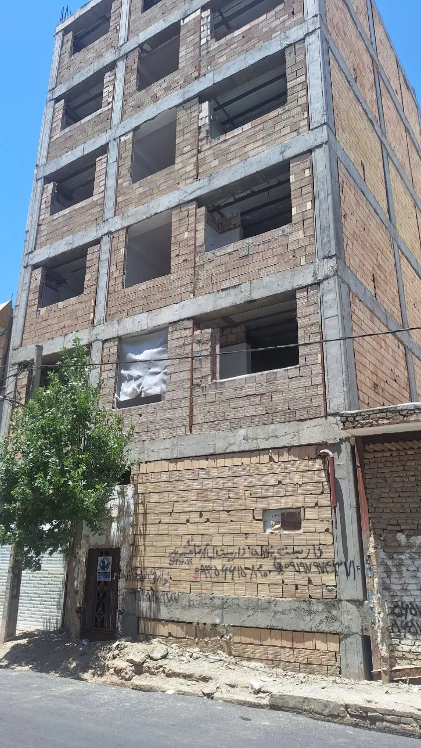 آپارتمان ۱۰۰ متری ۲ خواب ابتدای نگارستان ۱۳ صالحیه
