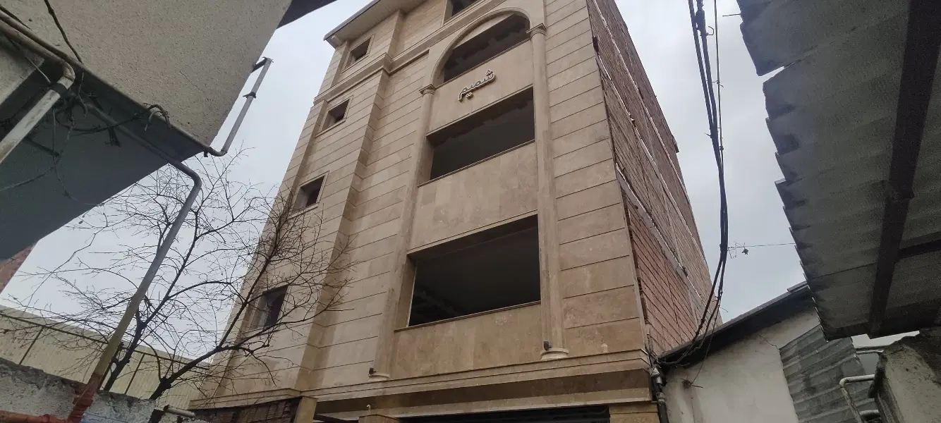 آپارتمان طبقه اول تک واحدی چهارطبقه