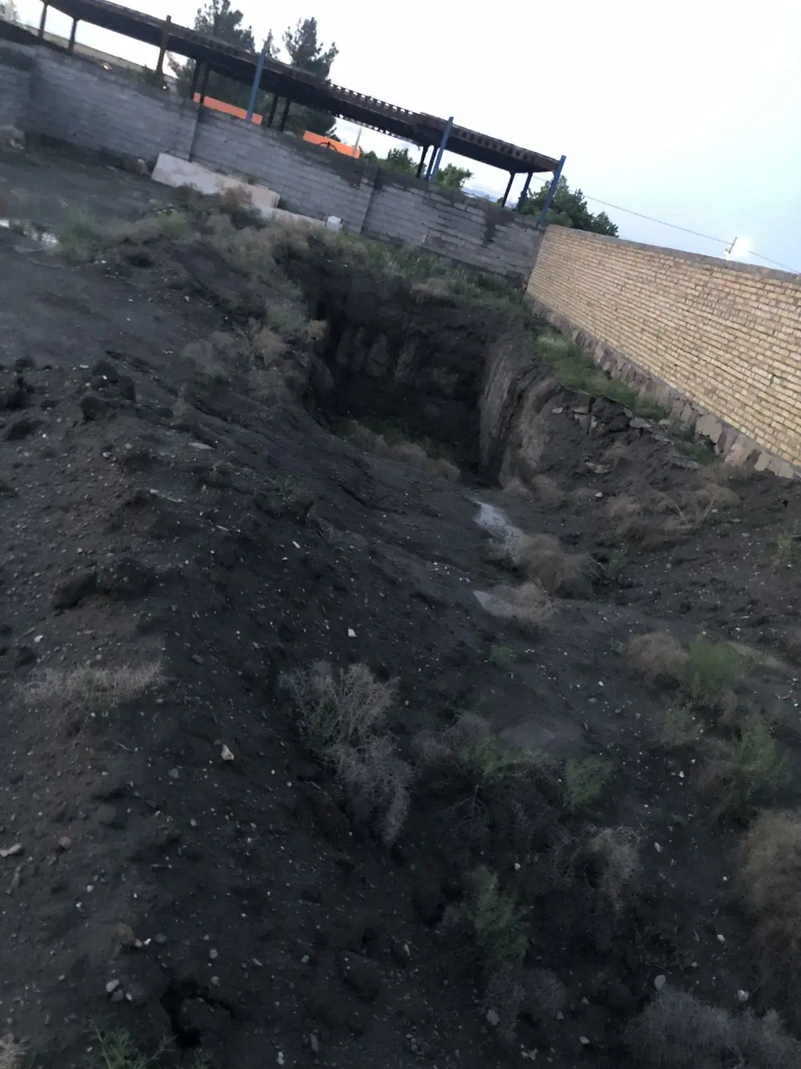 زمین بوستان توس ۱۶۹