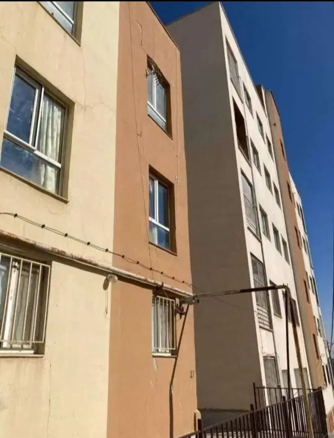 فروش یک واحد آپارتمان همکف فاز چهار عرفان ۵