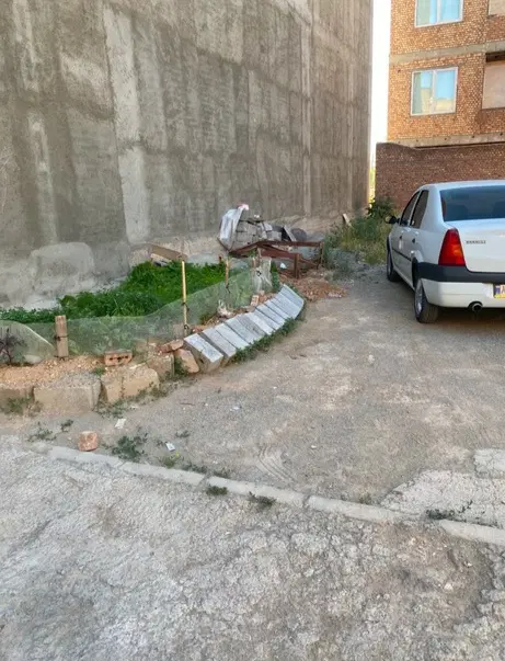 یک قطعه زمین در کوه بهداری