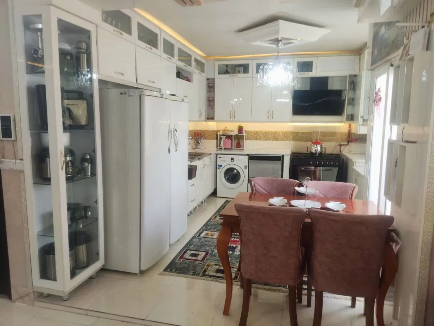 آپارتمان خوش نقشه و تک واحدی