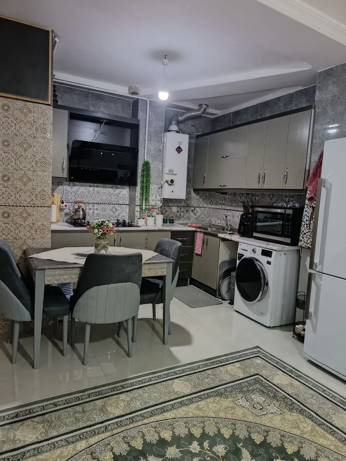 آپارتمان یک خوابه طبقه اول
