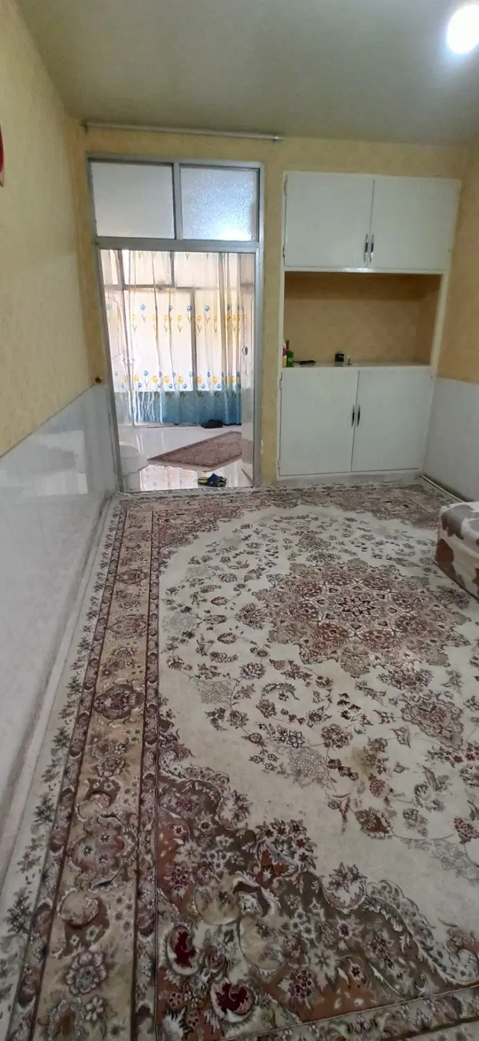 چهار ونیم طبقه ۲۰۰زمین ۵۶۵متربنا