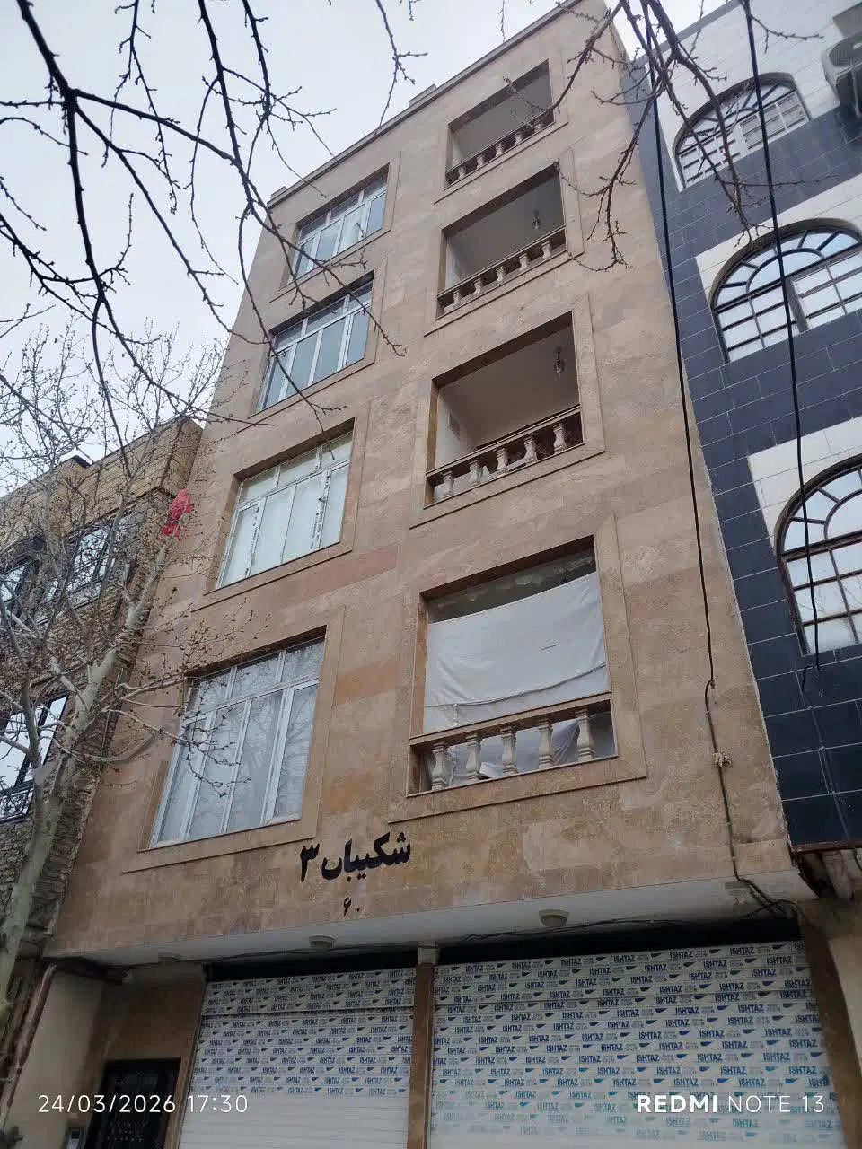 ۲۰۰متر ۳خواب طبقه۵تک واحدی تراس بزرگ اسانسور توس۸۵