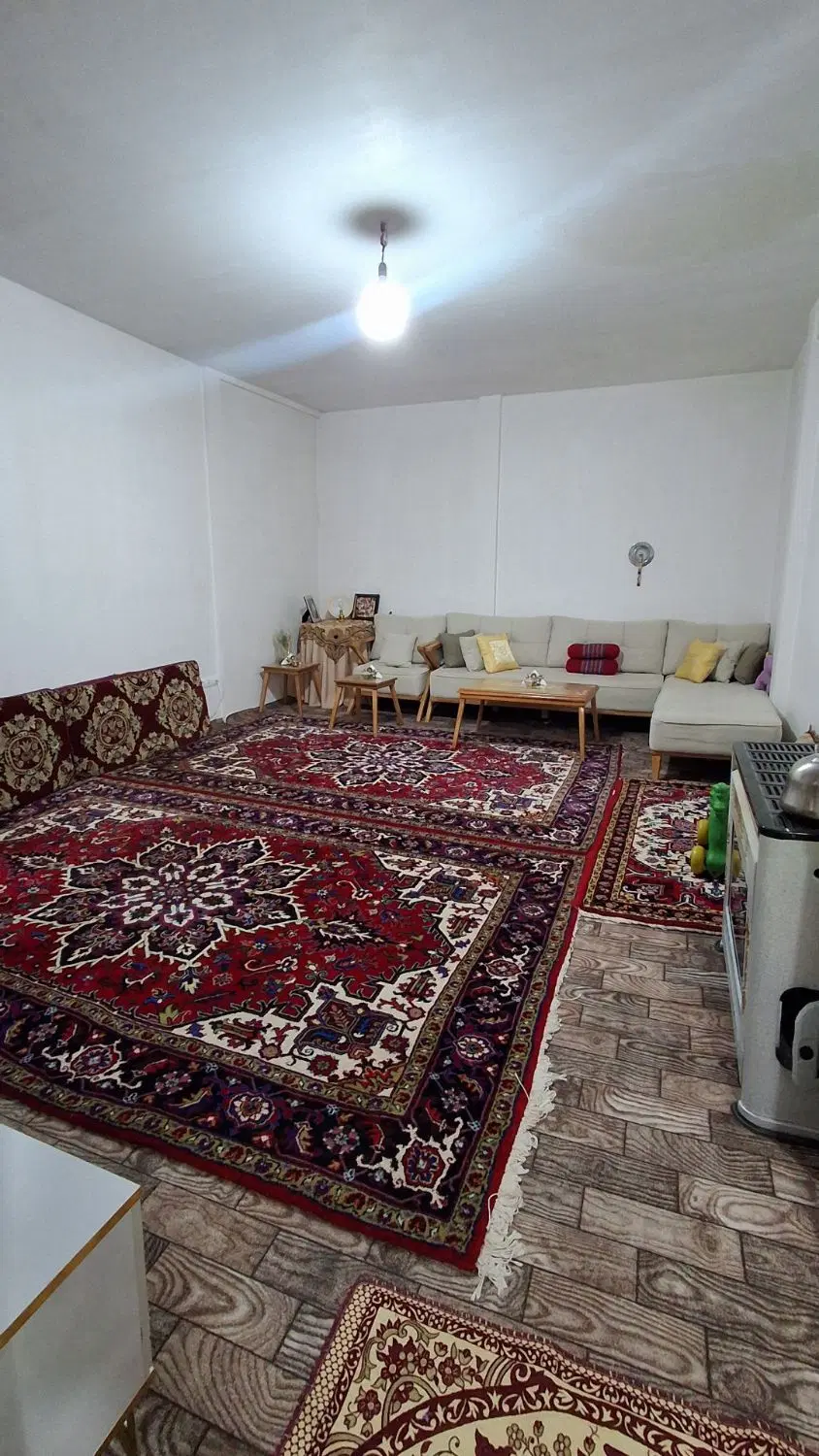 فروش حیاط ۳طبقه دربست