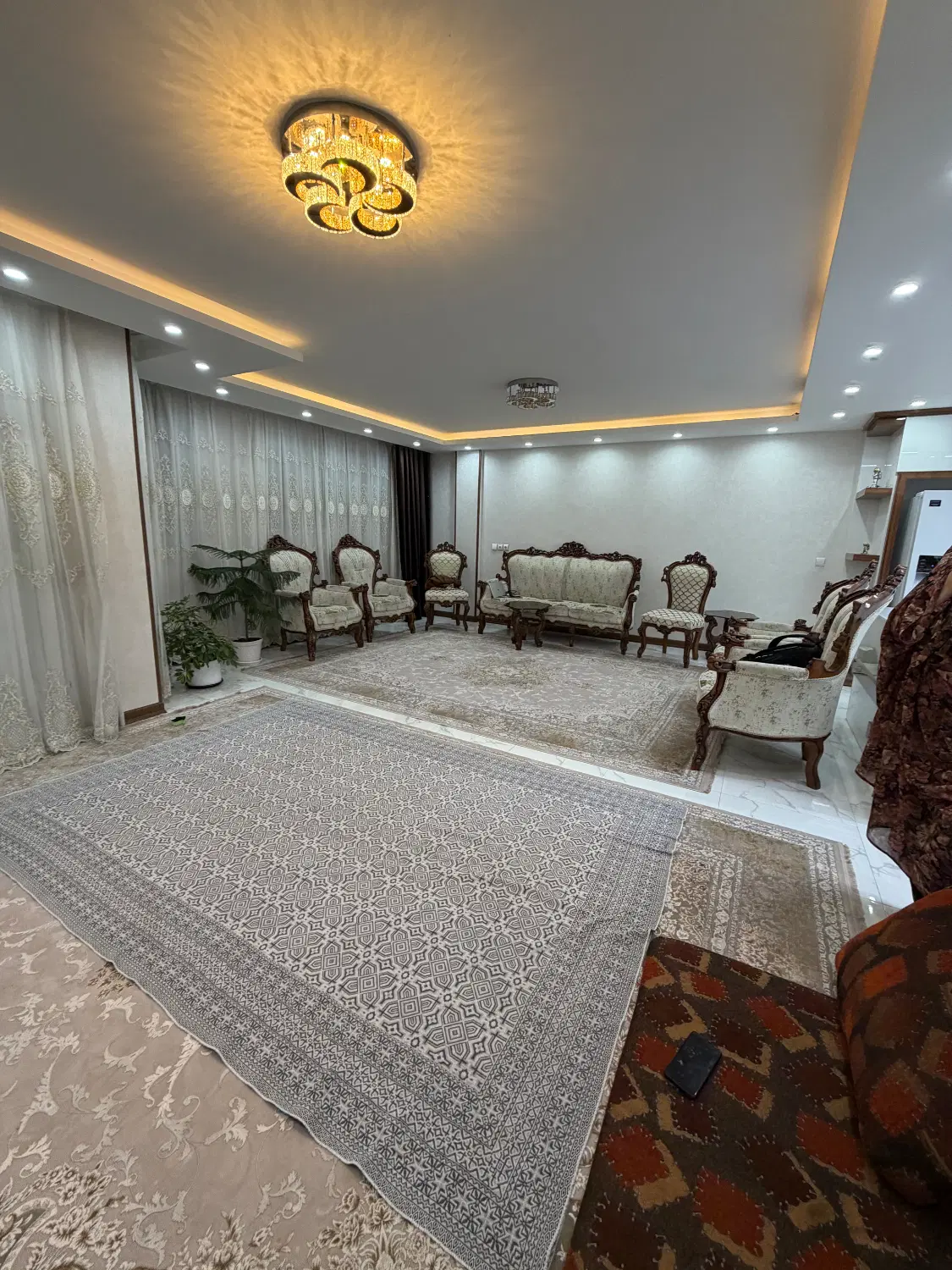 نوساز حیاط اختصاصی