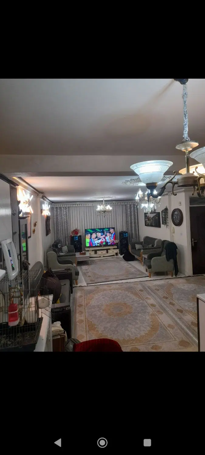 واحد ۶۵متری . نورگیر عالی.