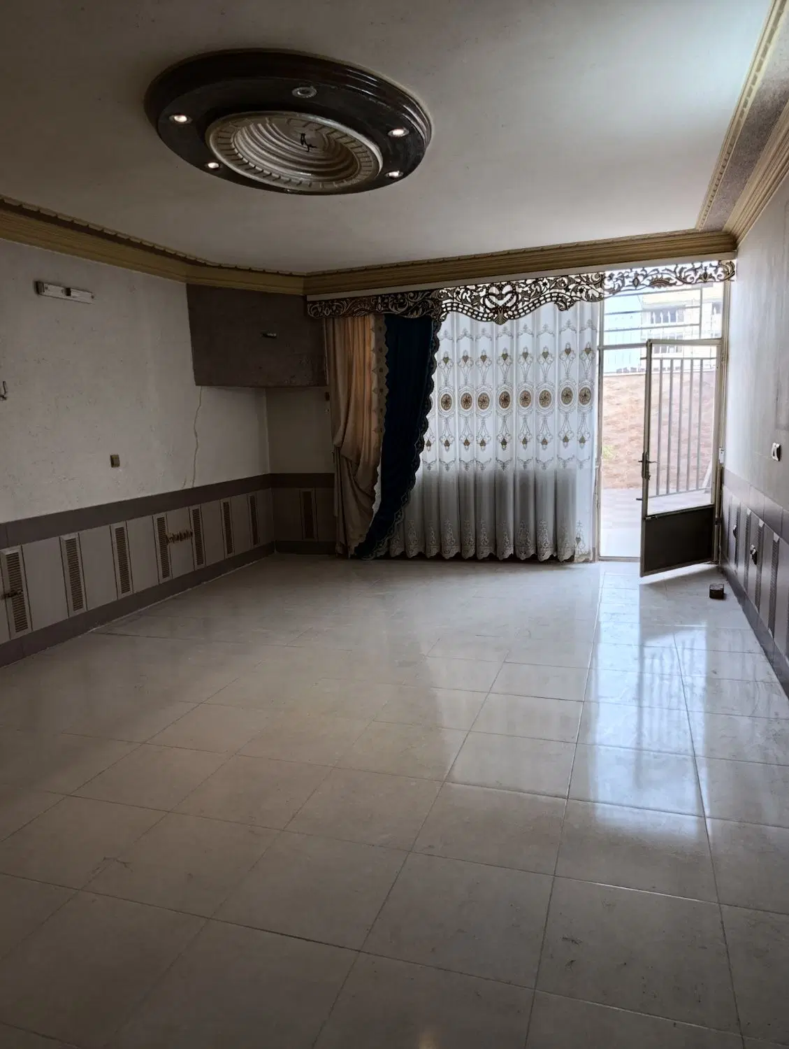 خانه ویلایی در گلدیس طیب ۴