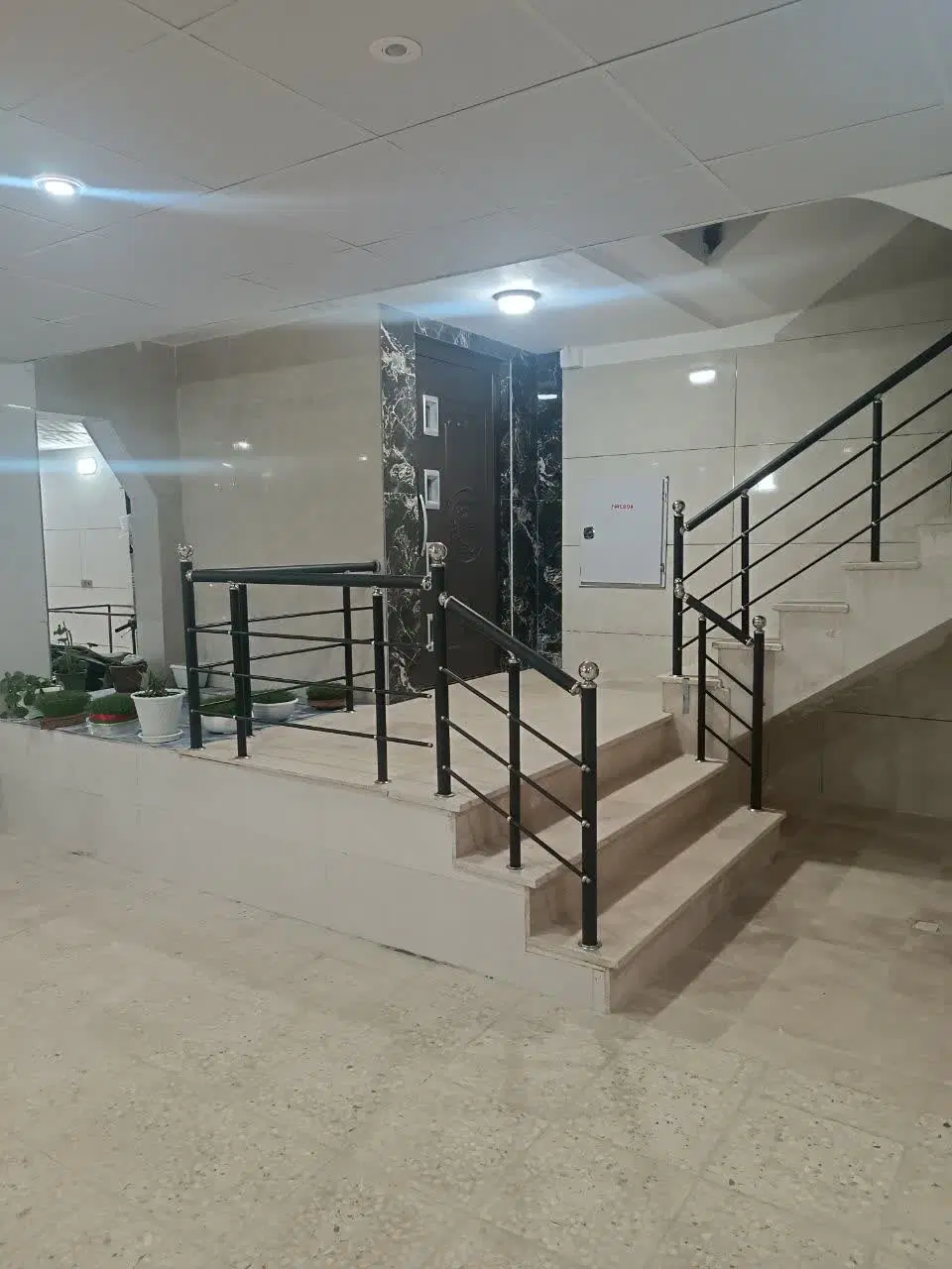 آپارتمان تک واحدی