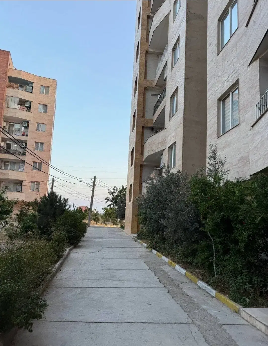 ۸۵ متر سرزمین شهرک دریا ط۴پارکینگ آسانسور انباری