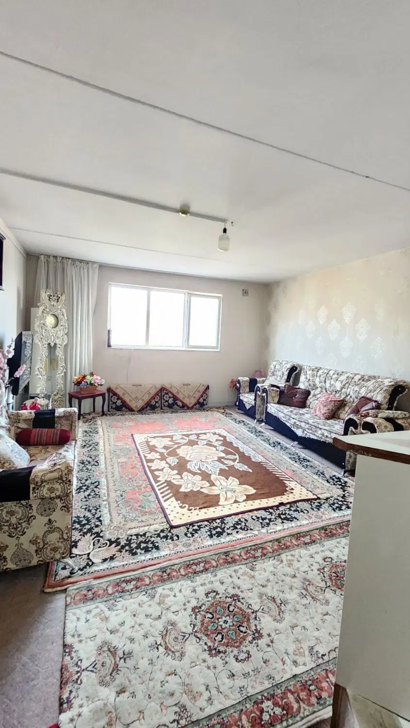 فروش یک واحد آپارتمان لوکس در فاز 4 سهند