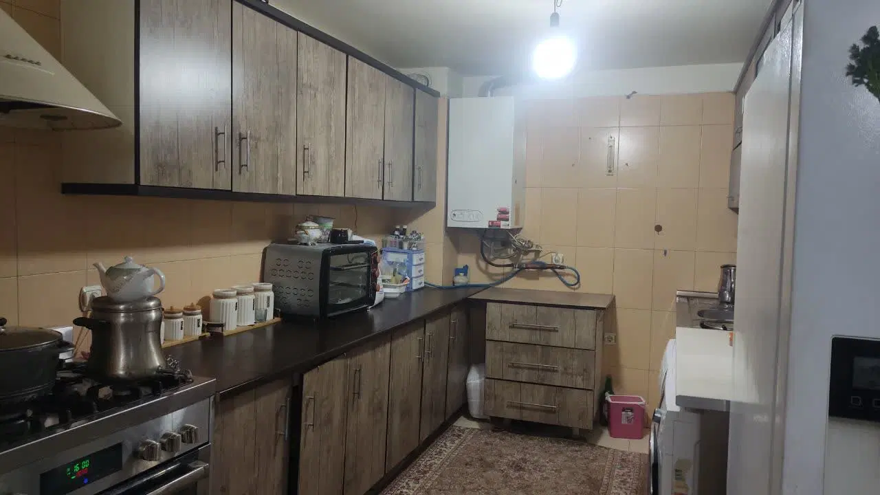 145متر 3 خوابه بزرگ دلباز و 2انباری