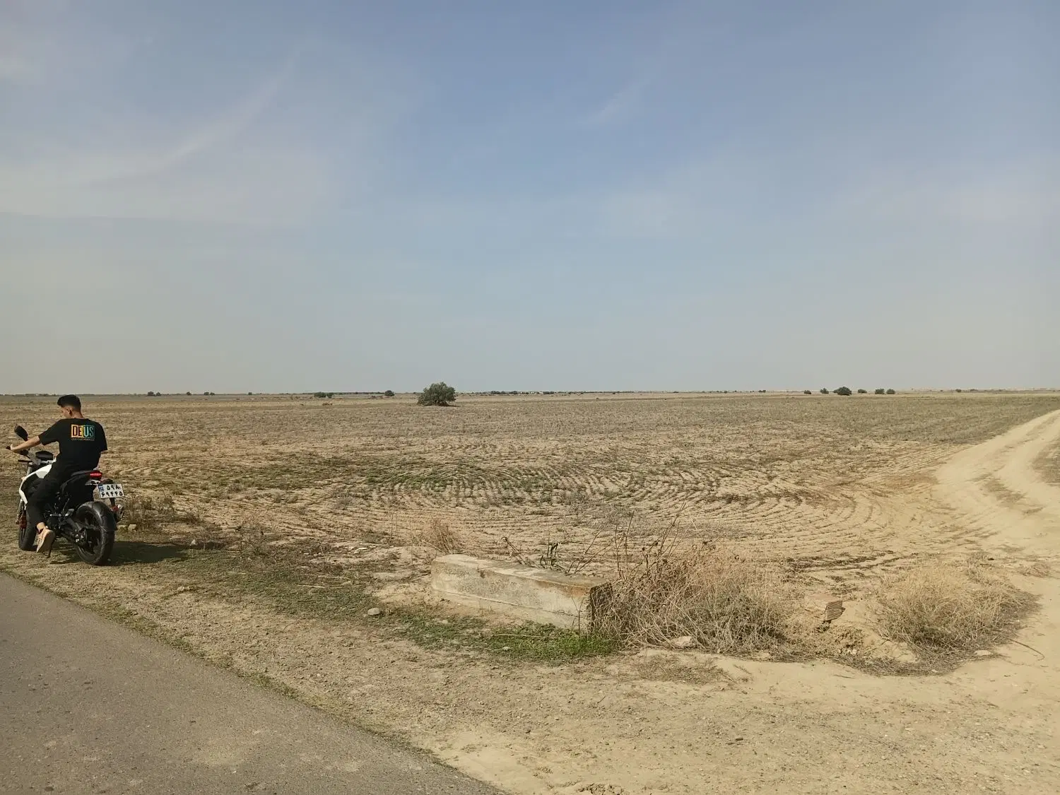 زمین کشاورزی ۱۶ هکتار نیم