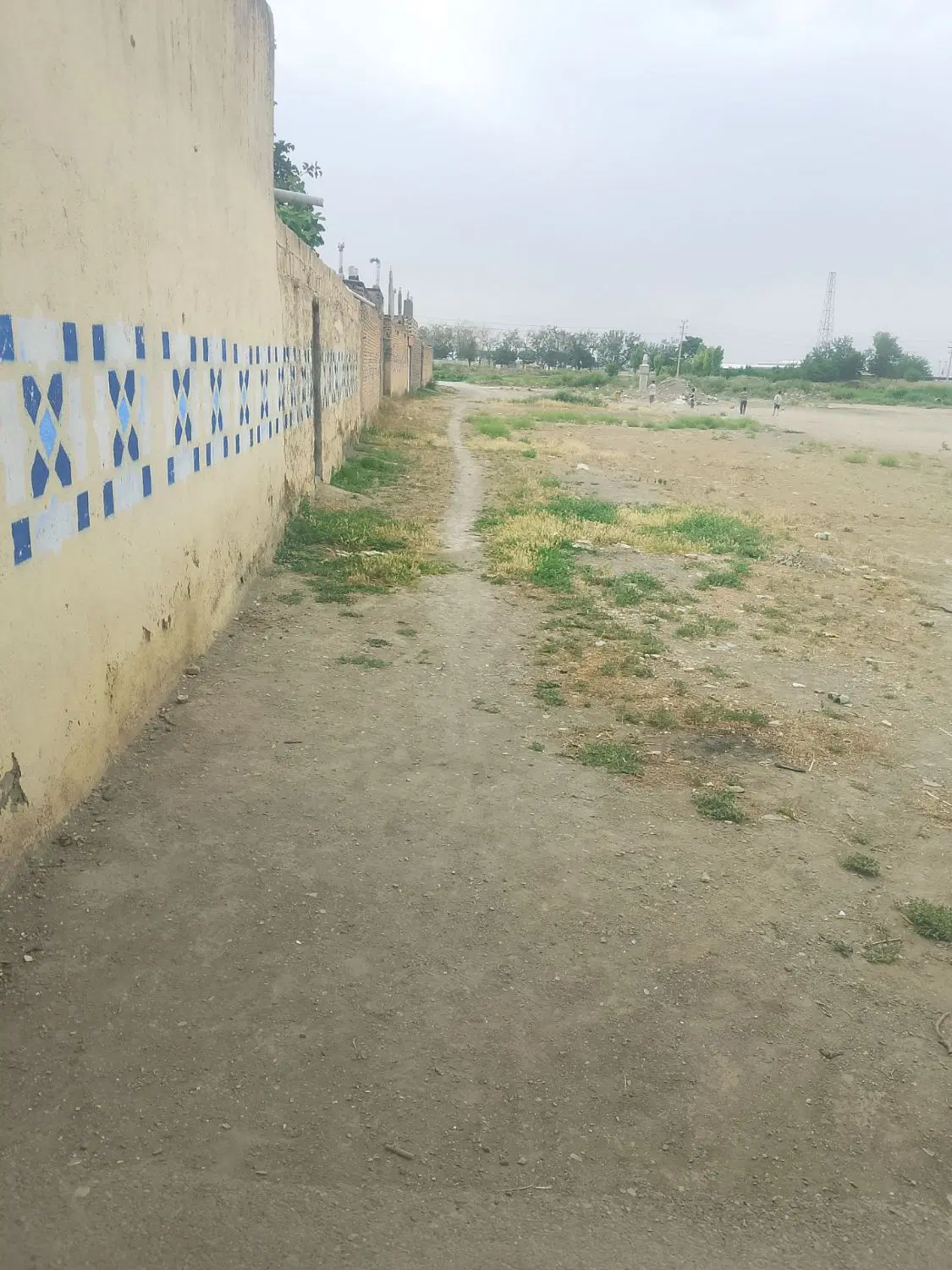 زمین فروشی
