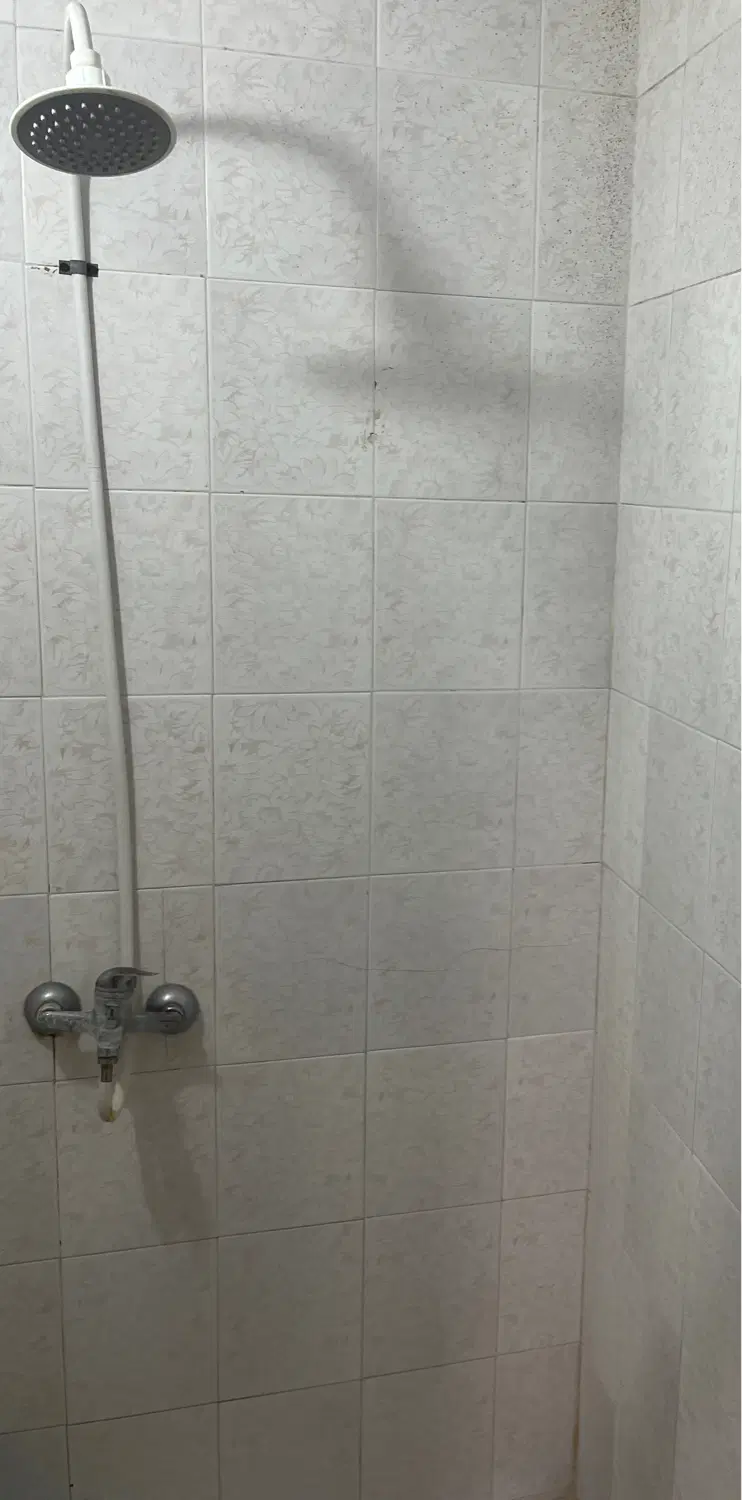 فروش منزل مسکونی یک طبقه دربست حیاط دار