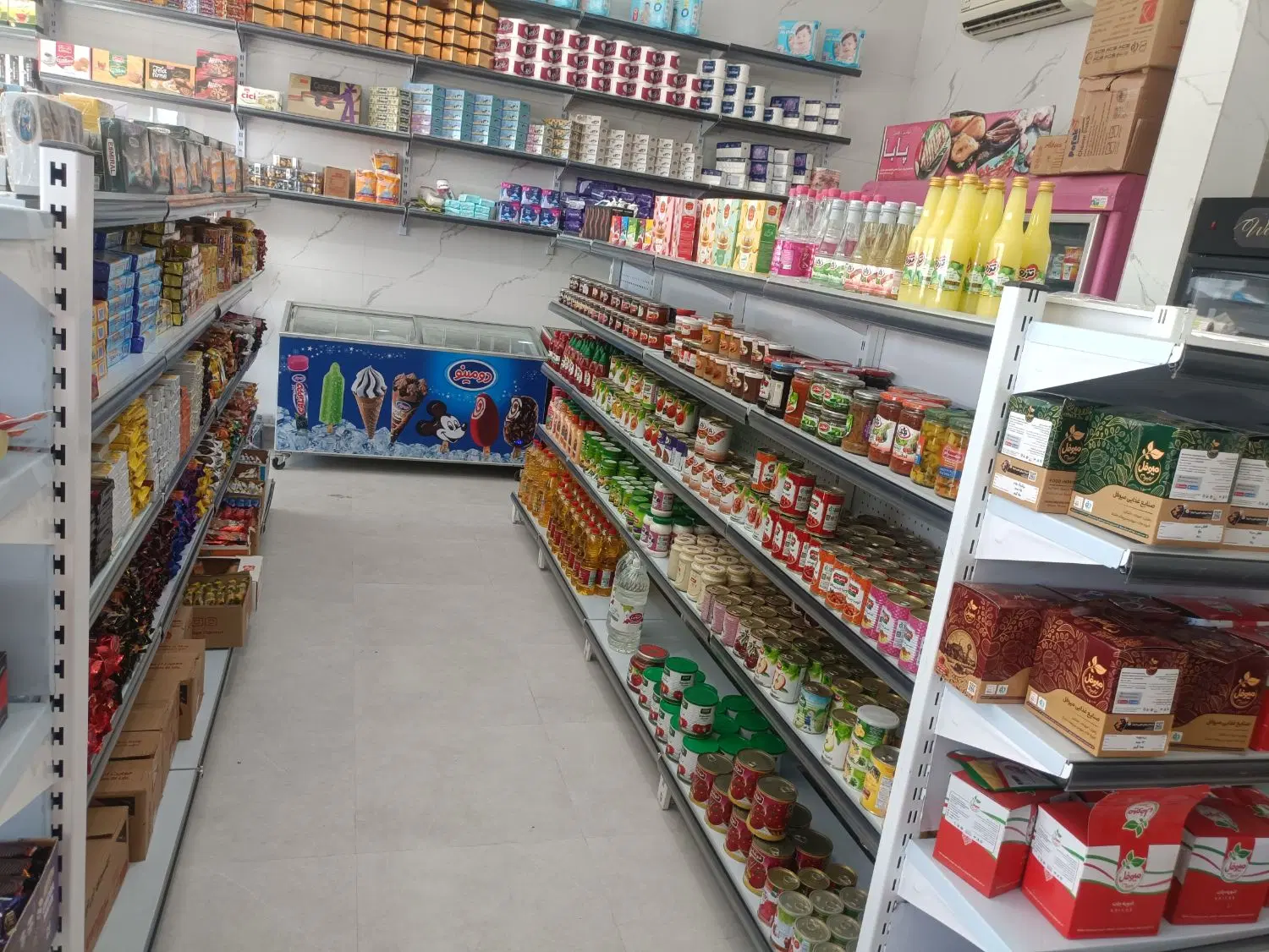 فروش خانه ویلایی با دو دهنه مغازه حدودا120 متر