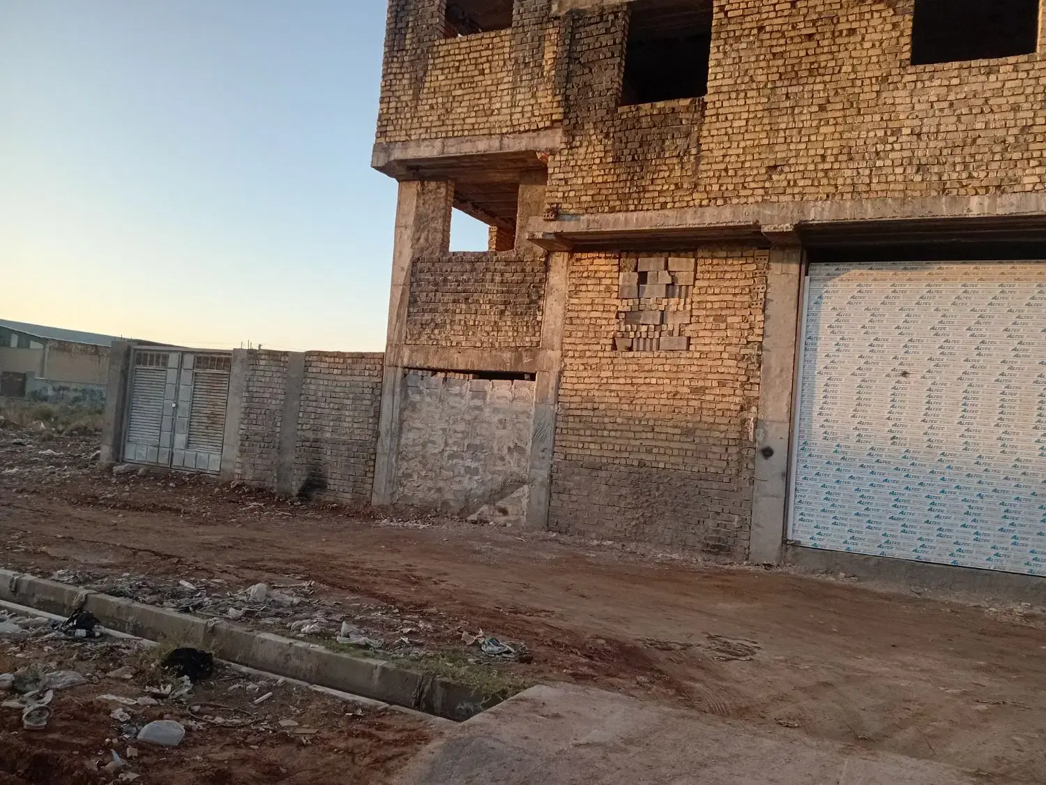 اسکلت تجاری مسکونی.شهرک نوساز