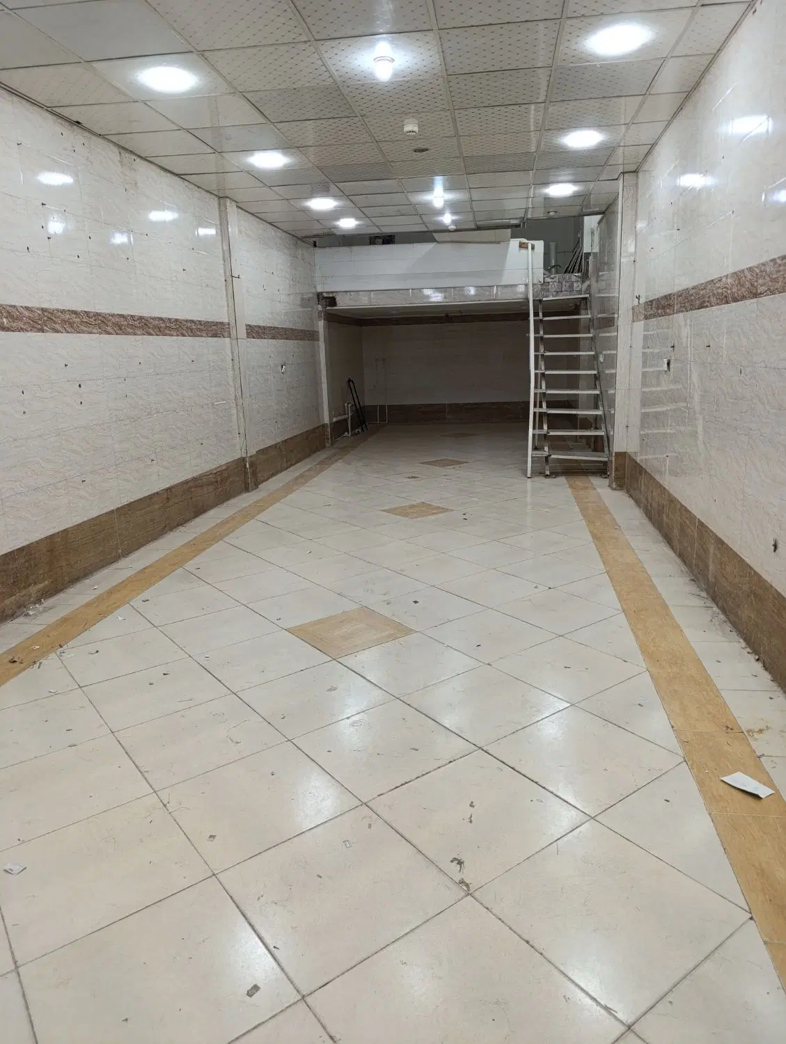 رهن و اجاره مغازه ۶۰ متری