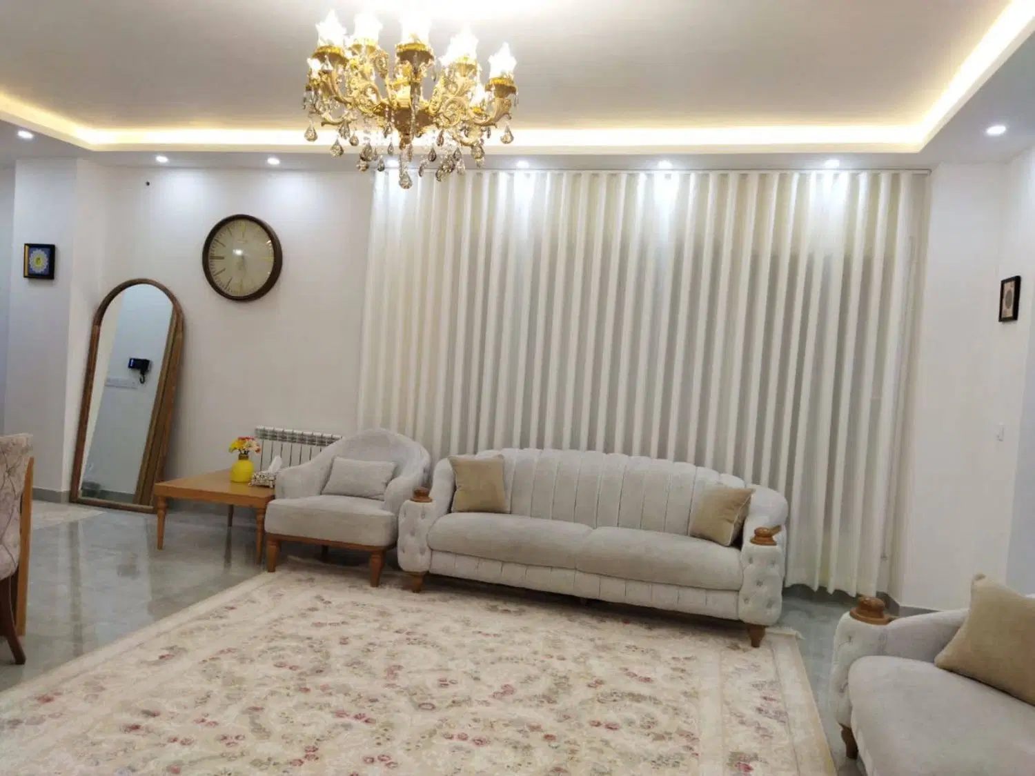 آپارتمان سندار1405قیمت12_000_000_000میلیارد
