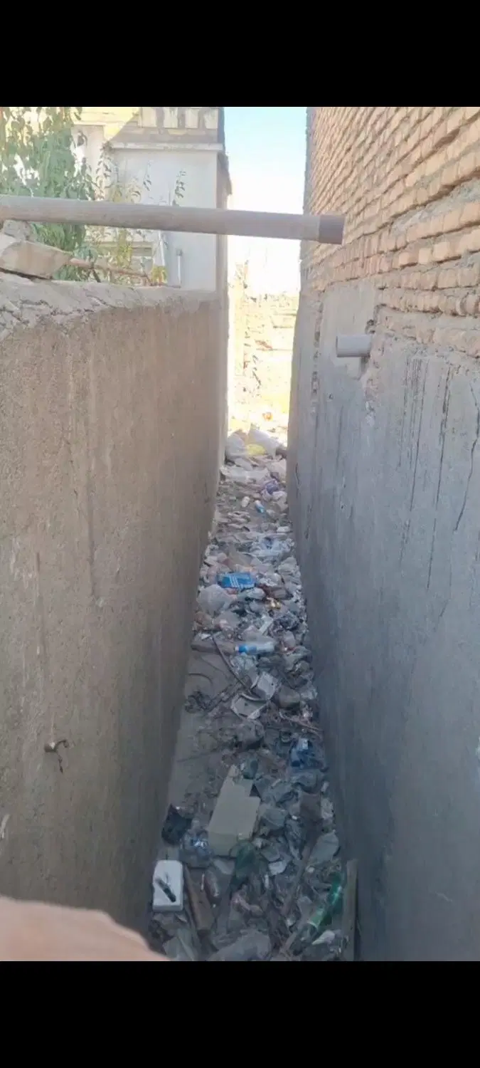 آین ملک به فروش می رسد