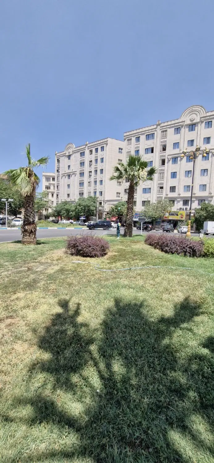 اپارتمان ۱۰۰متری ۳خوابه