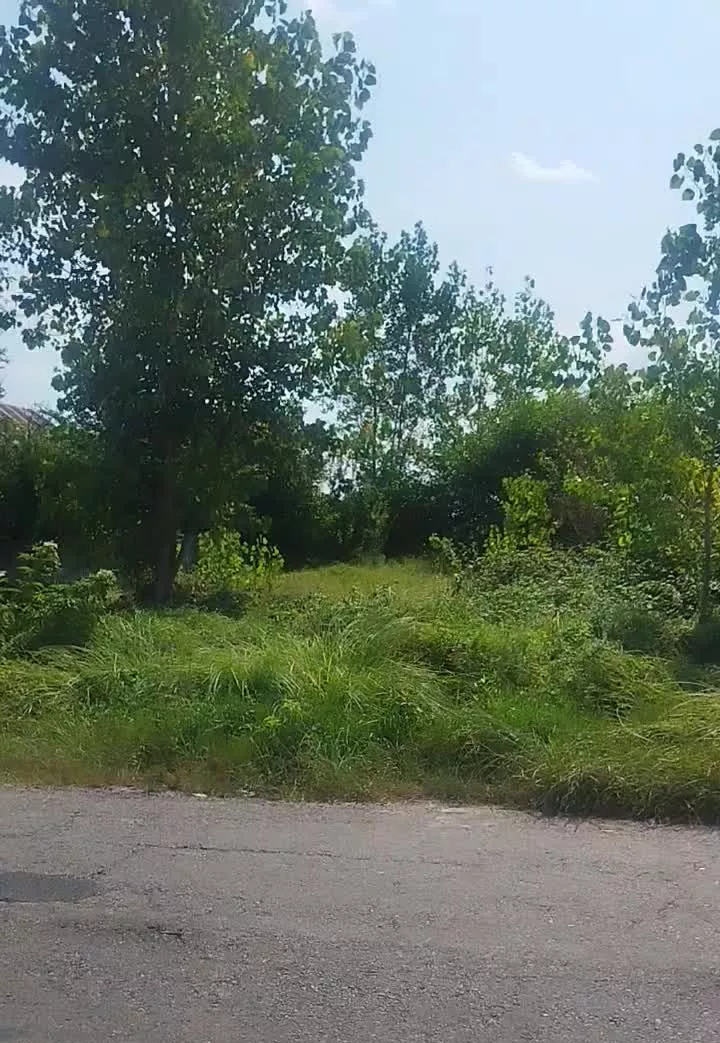 ۴۰۰ متر زمین مسکونی
