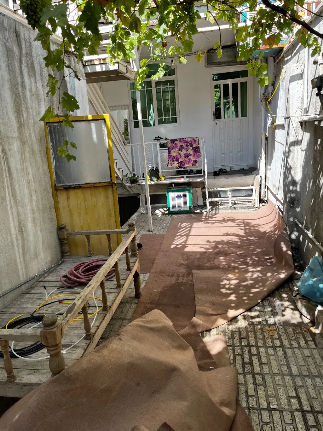 ۱۰۴ متری شمالی حیاط دار