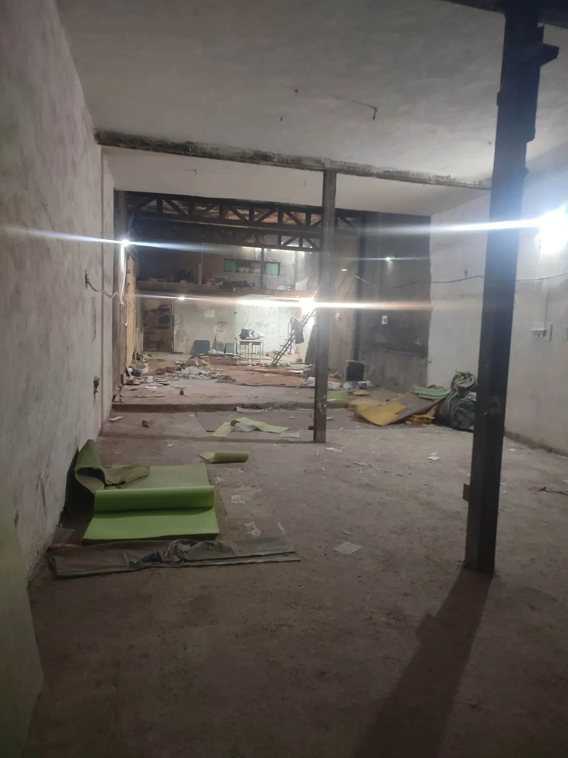 مغازه 140متری