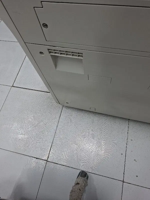 مغازه انقلاب