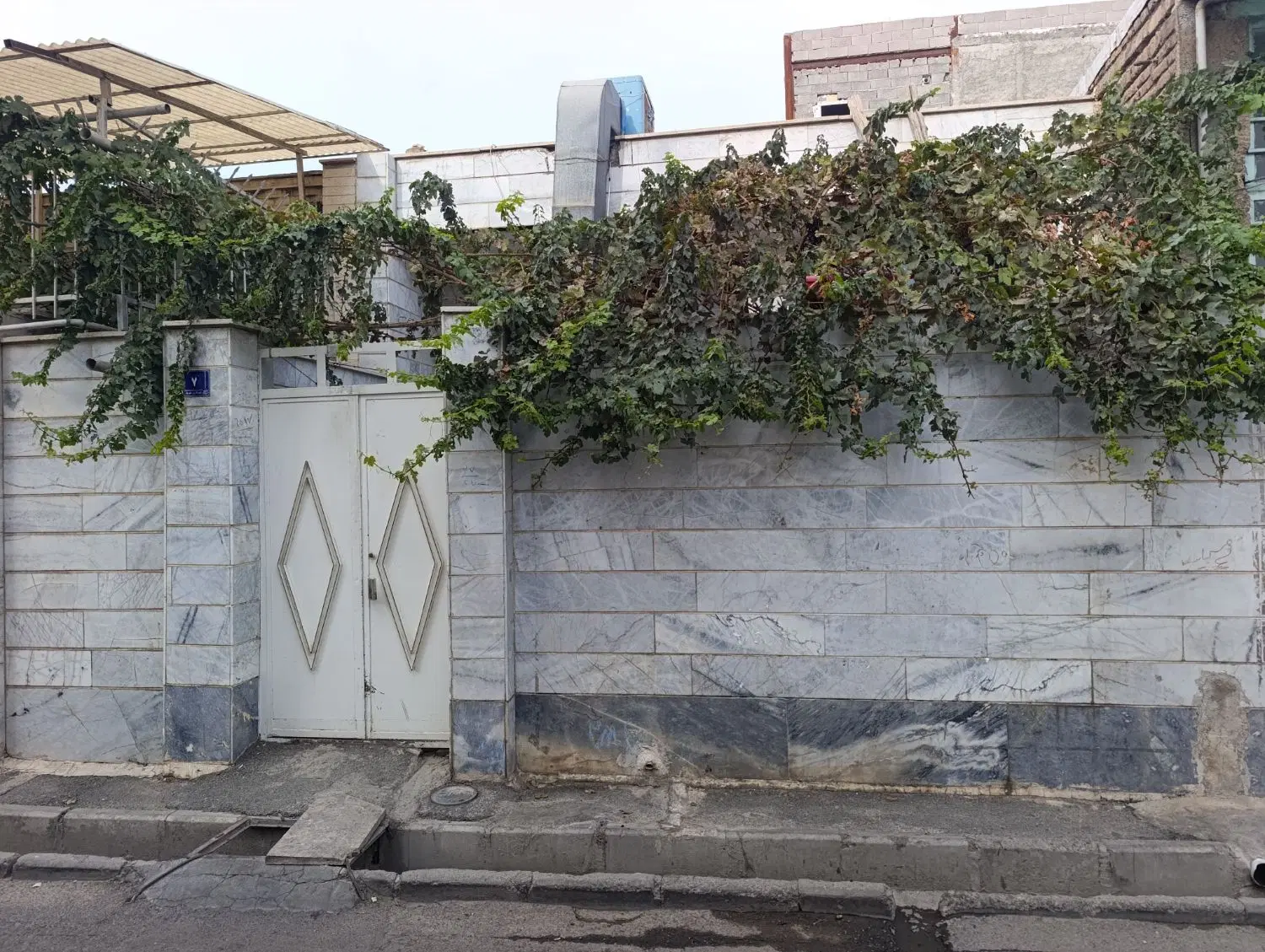 خونه ویلایی ۷۰متر با بر ۶ معاوضه با ماشین