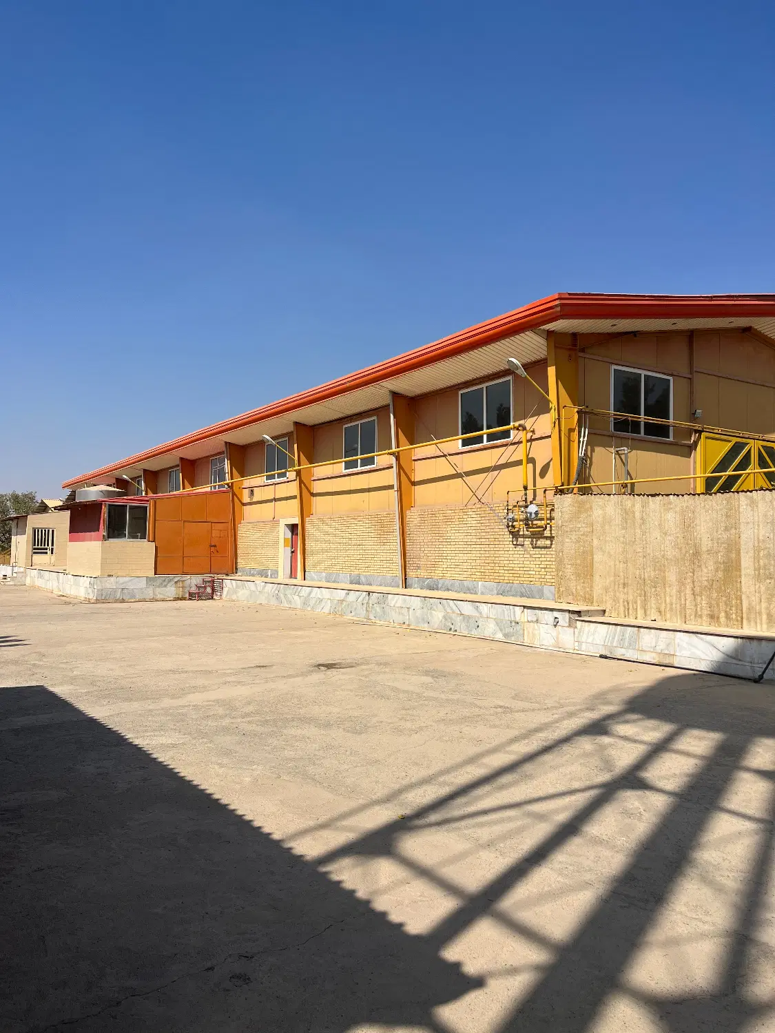 فروش کارخانه لبنیات ۴۰۰۰ متر