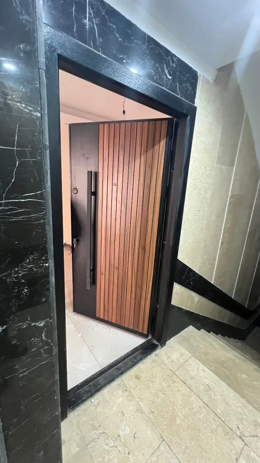 فروشی اپارتمان ۱۷۰متری برادران احمدی