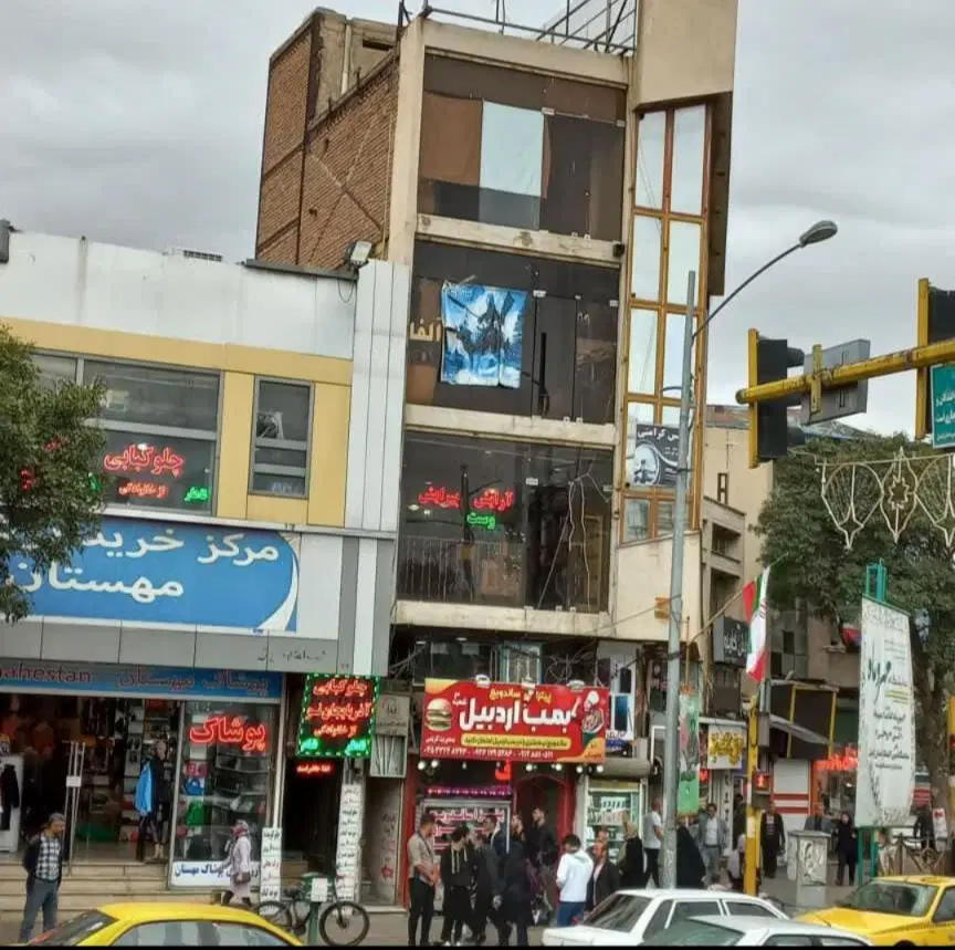 فروش واحد تجاری و خدماتی در مرکز شهر