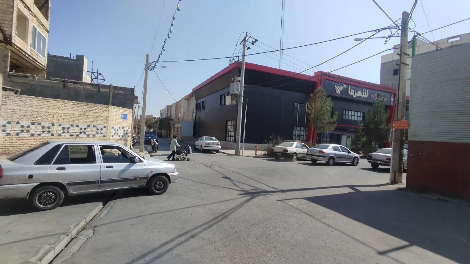 رهن و اجاره ۶۰ متر تجاری ۲۰ متر بالکن سقف ۶ متر