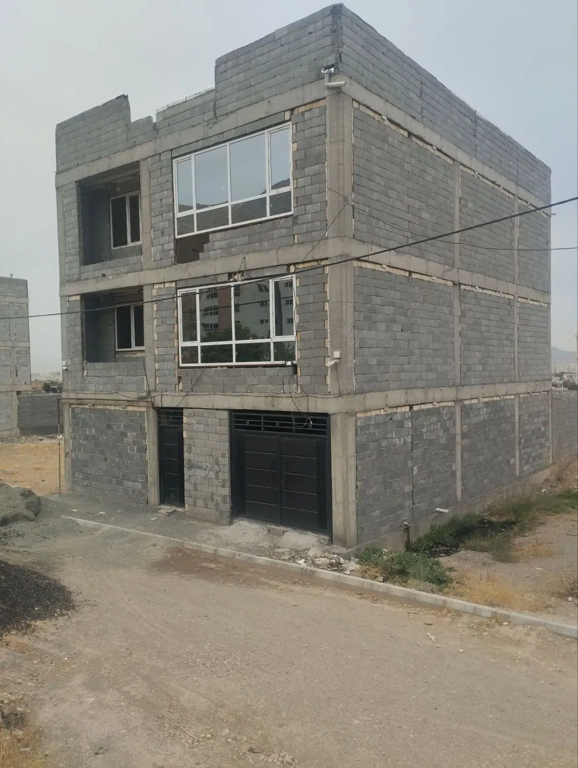 منزل. شهرک امید.بالاتر از بیمارستان امام رضا