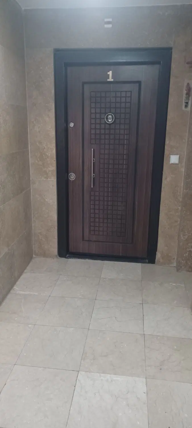 فروش آپارتمان در۴راه دکترا