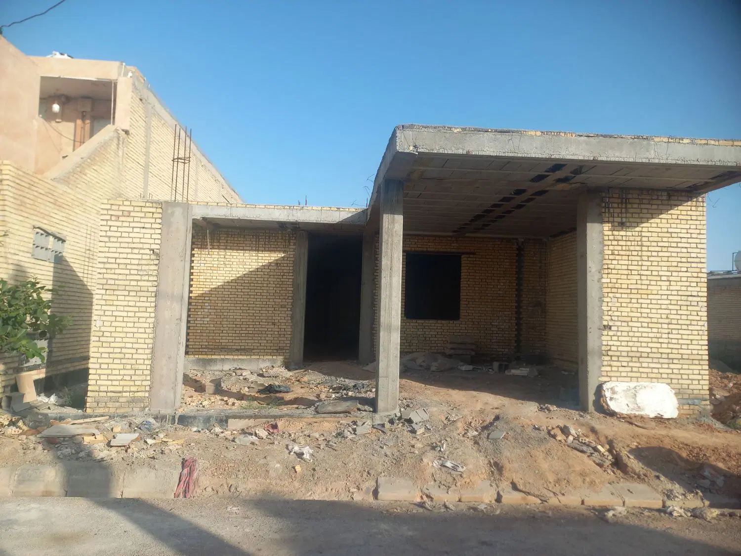 فروش خانه نیم کاره دونه  امیدیه