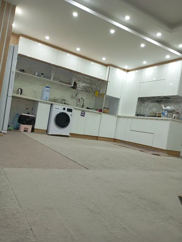 زمین بین خیابان بردستانی وافرینش 300متر