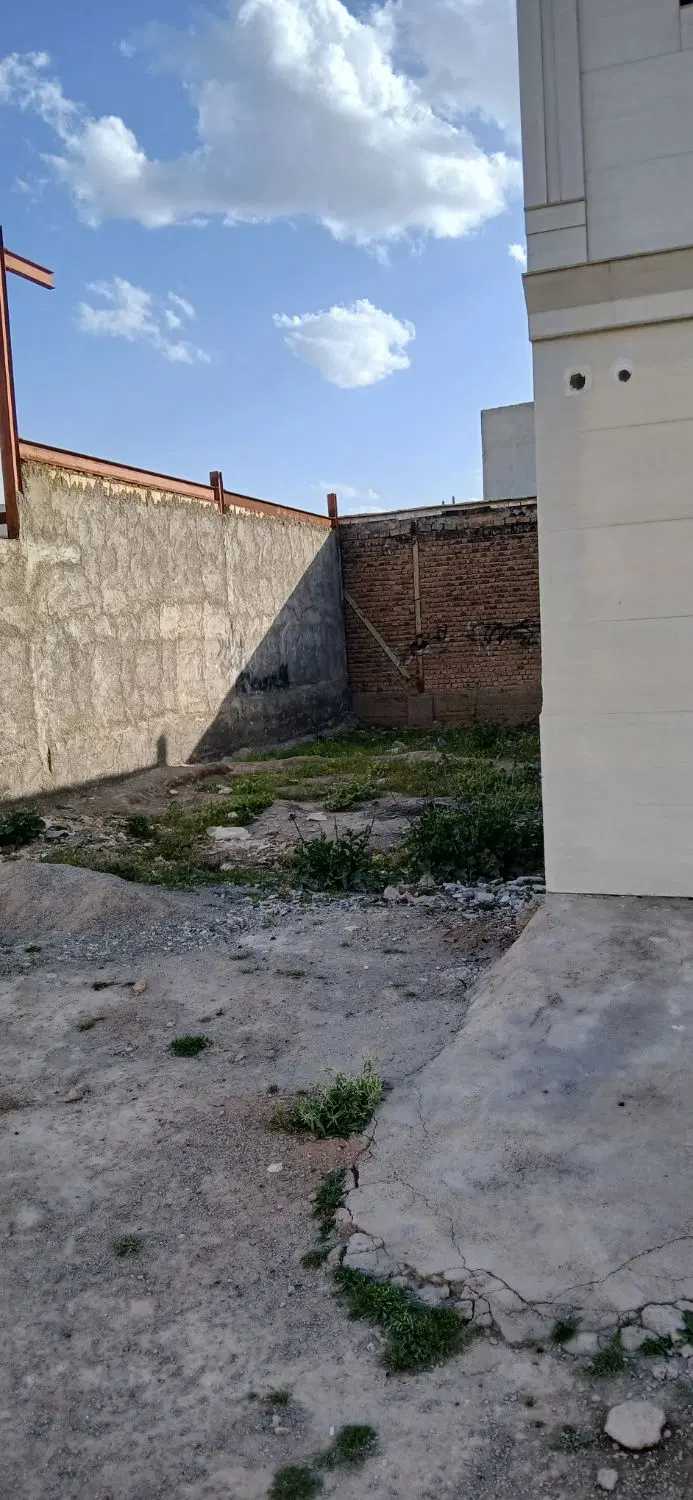 زمین مسکونی