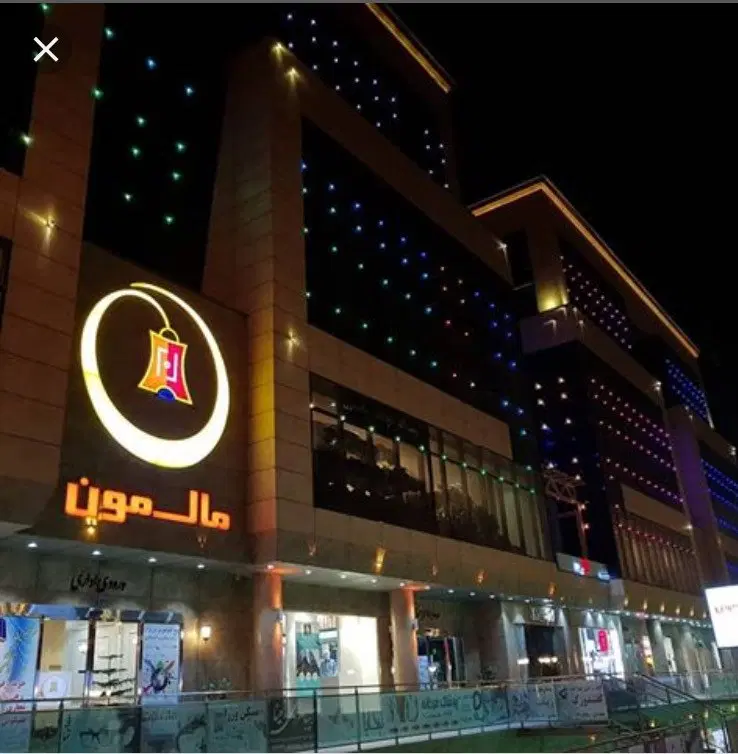 اجاره مغازه با دکور و ویترین