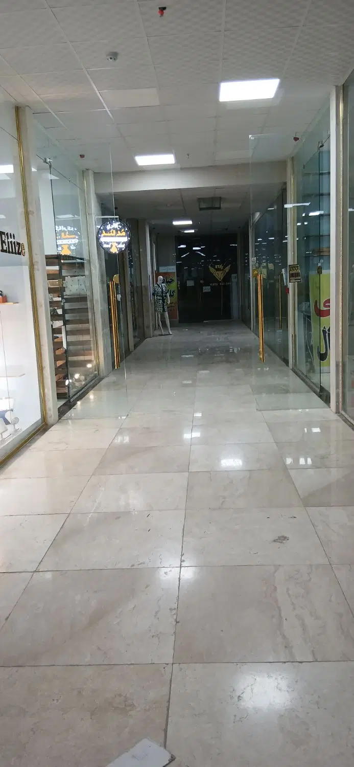 فروش مغازه 24متری سند دار داخل پاساژ