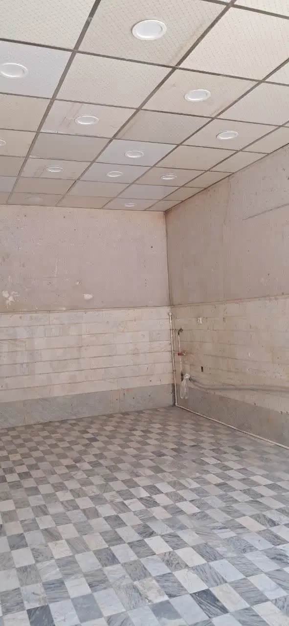 مغاز ه ای به متراژ ۱۸متری