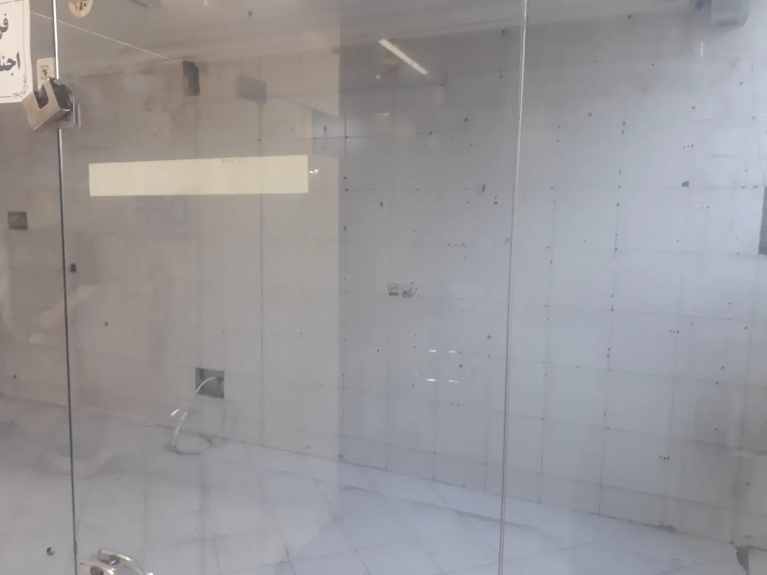 اجاره مغازه ۳۰ متری هشت بهشت شرقی