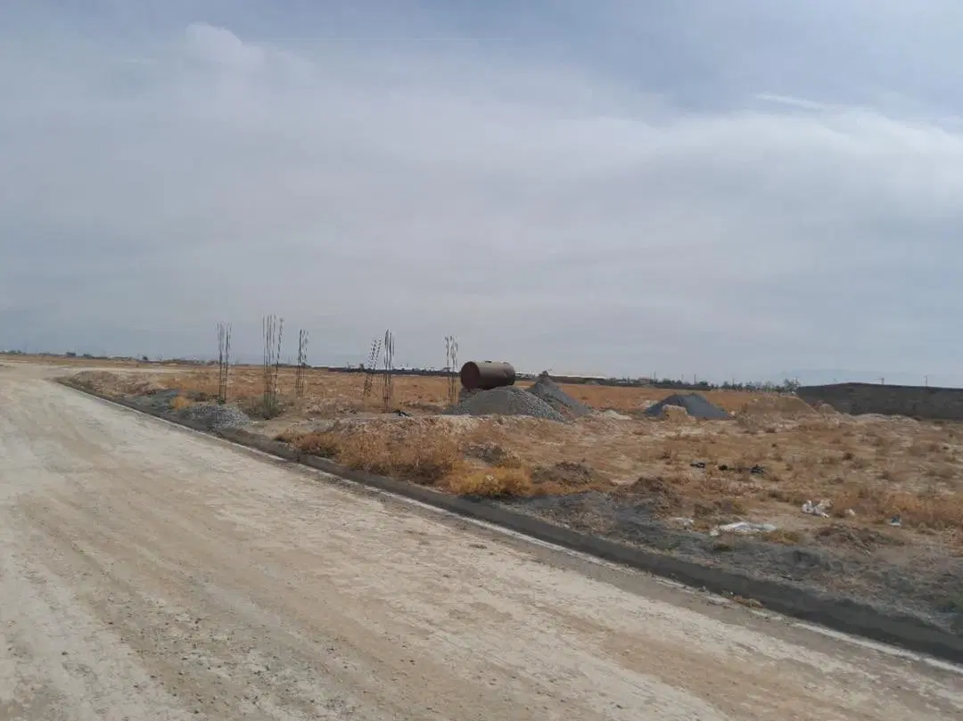 زمین دهلق طرح هادی