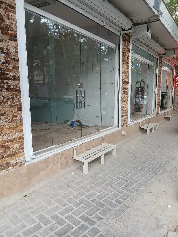 مغازه تجاری