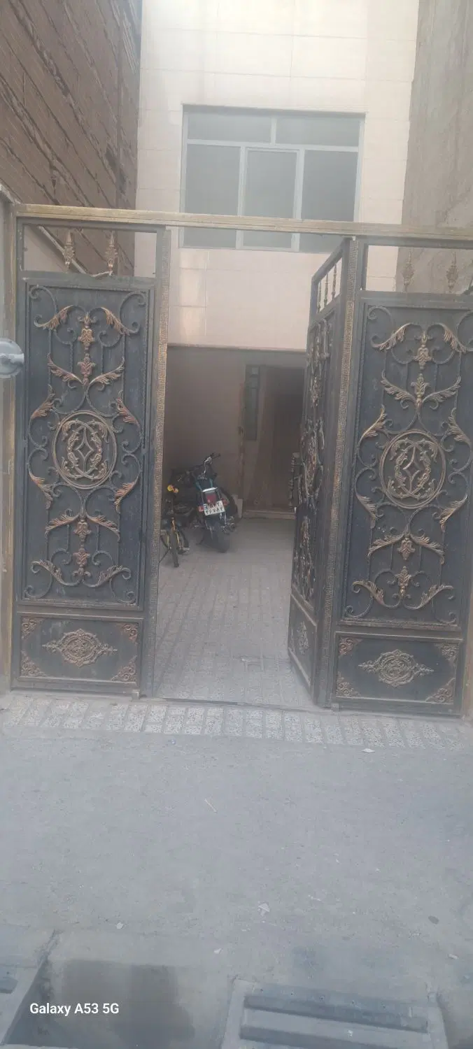 فرون اباد ۱۱۸ متری