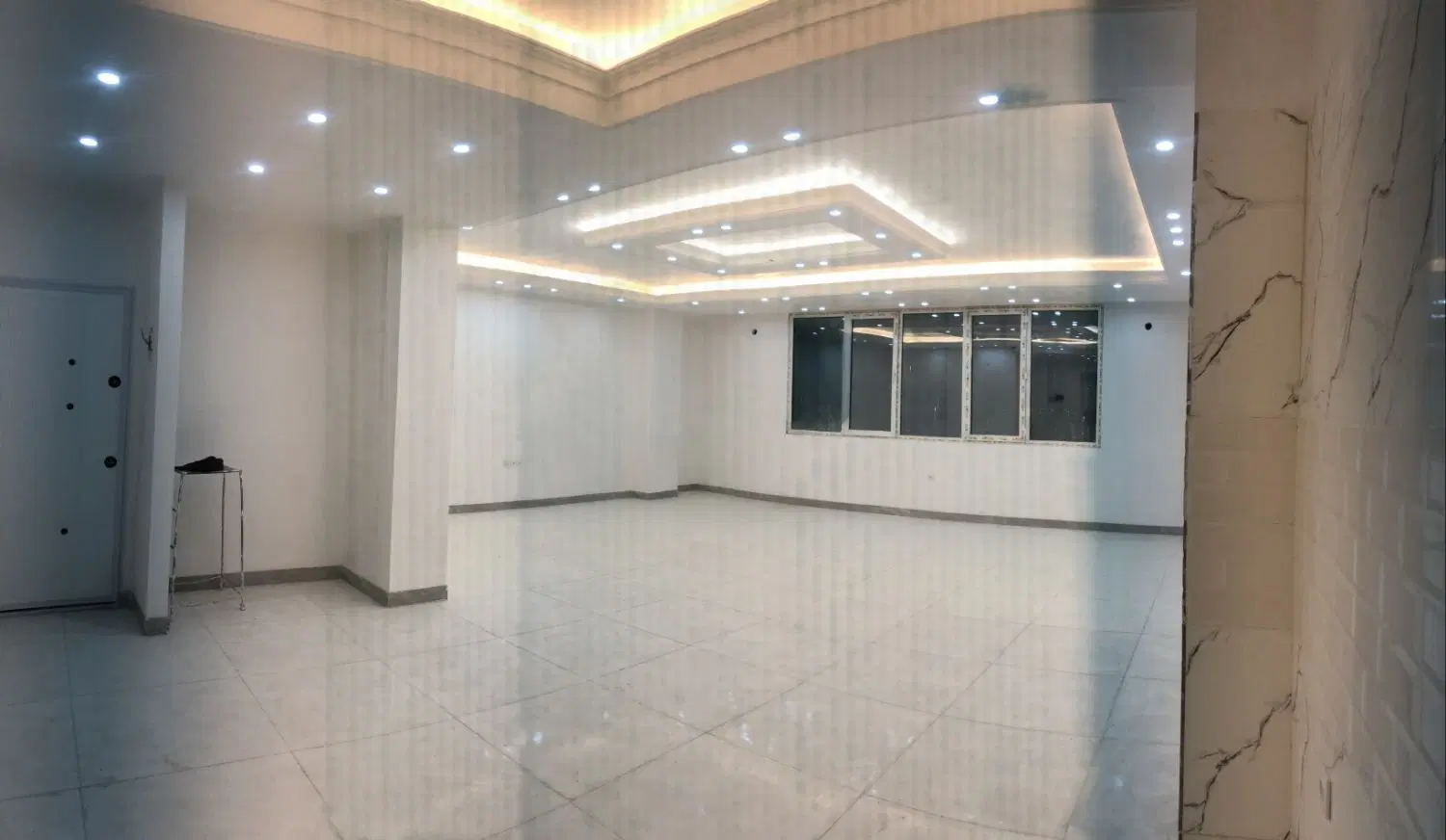 اپارتمان ۱۴۰ متری سه خواب