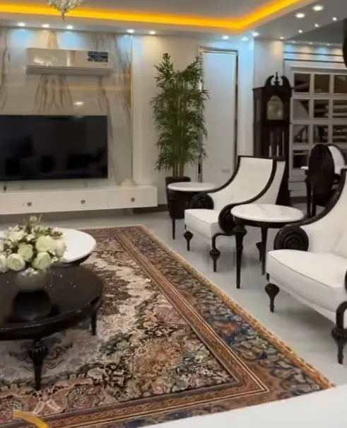 اپارتمان غرق نور